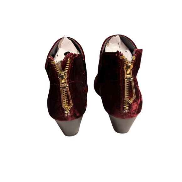 Qupid Burgundy Velvet Ankle Booties Women’s Size 6 Zip Back Block Heel - Picture 4 of 5